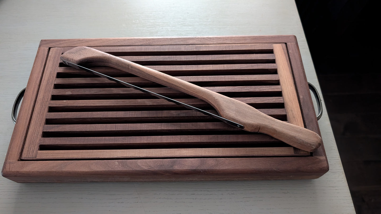 Bread cutting board