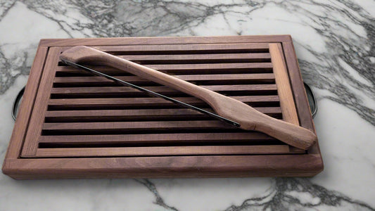 Bread cutting board